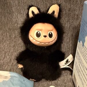 Pop Mart Labubu Pin for Love Authentic R